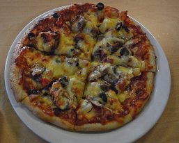 brolga-hotel-motel Pizza scaled